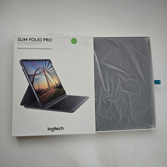 Logitech Slim Folio Pro iPad Pro 12.9 3rd 4th Gen Keyboard Case Backlit Bluetoot